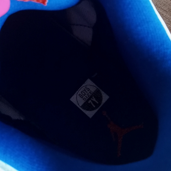 Big boys Nike air  Jordan 3 retro sneakers - Picture 6 of 6